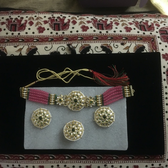 Indian Necklace Set - Picture 2 of 2